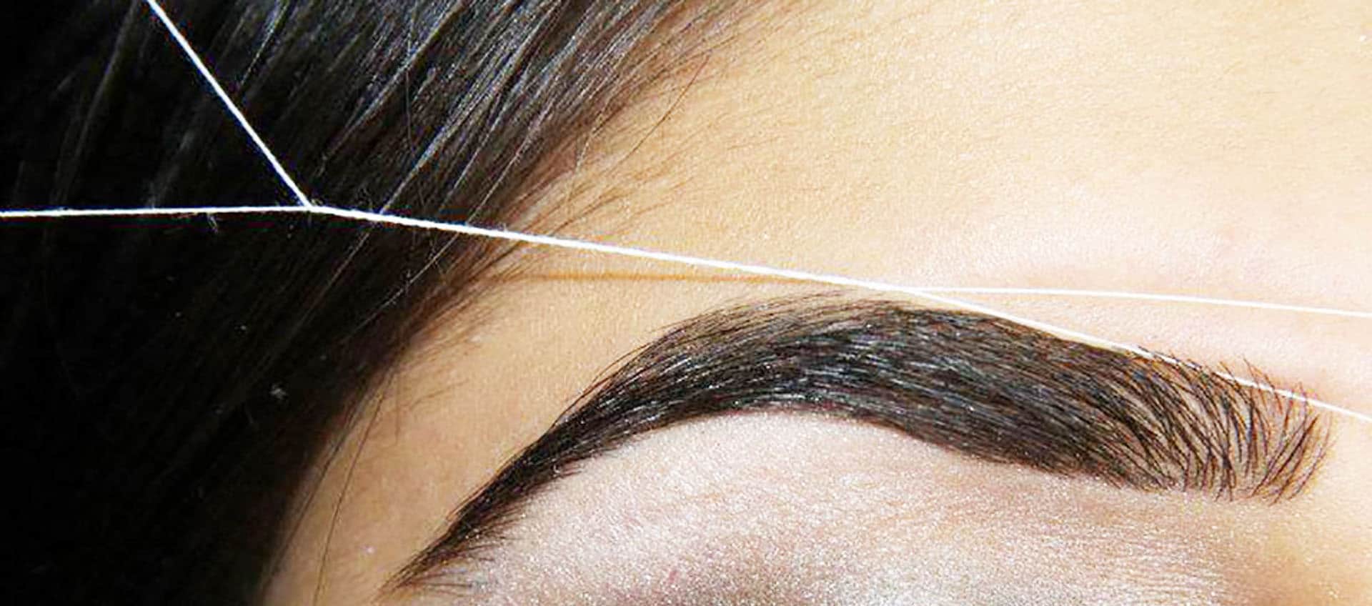 Threading requests. Тридинг нитью бровей. Коррекция бровей ниткой. Выщипывание бровей ниткой. Нить для бровей.
