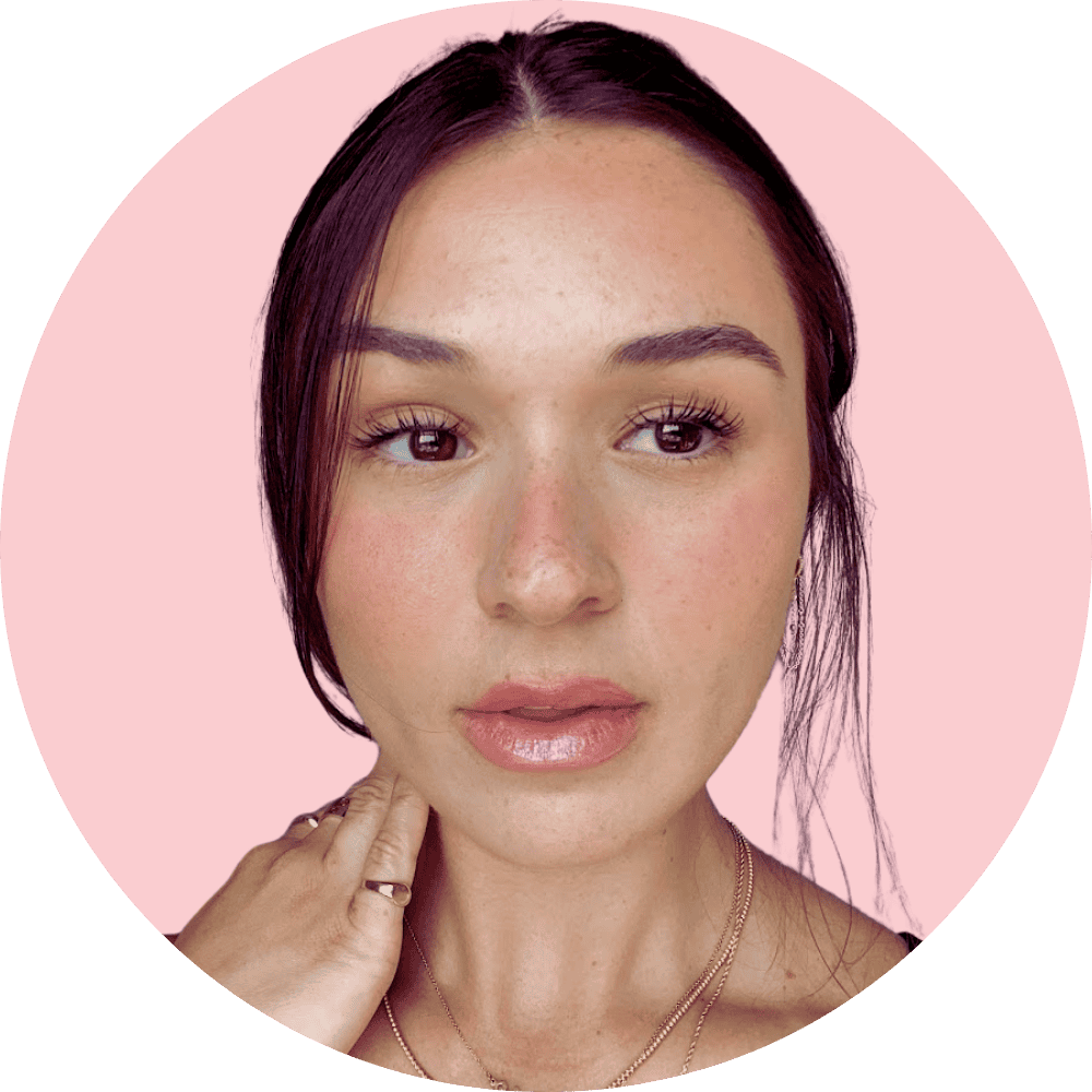 Maggie MacDonald talking about how she loves Eye Adore Threading.